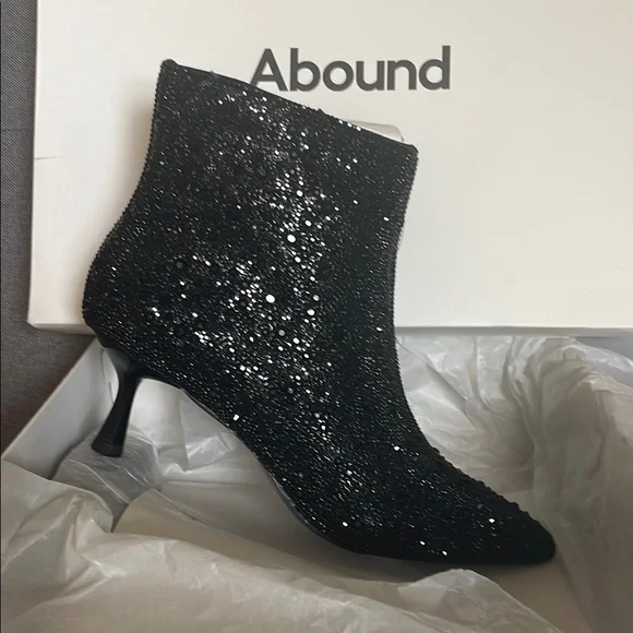 NIB Abound Black Rhinestone Heeled Booties 8 - Picture 1 of 7